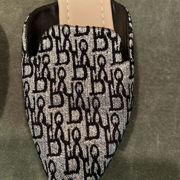#328 FASHION Fabric Silver metallic Mules - Picture 4 of 8